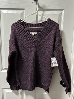 PINK REPUBLIC | Women's V-Neck Knit Sweater - Deep Plum